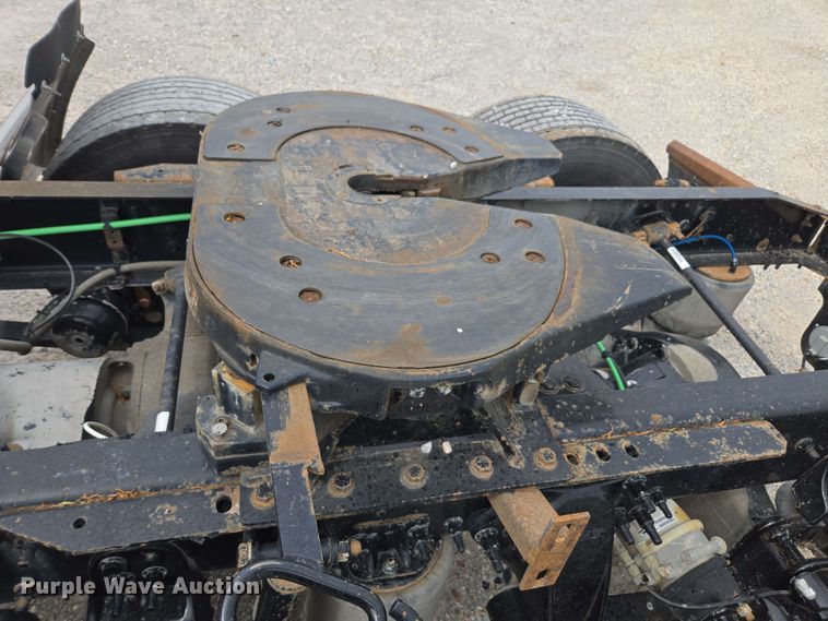 image for item FB9388 2018 Freightliner Cascadia125 semi truck