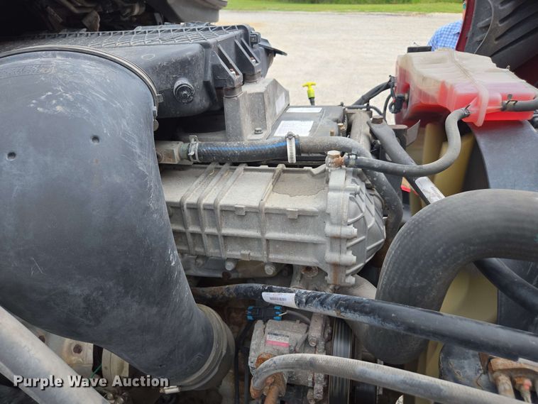 image for item FB9388 2018 Freightliner Cascadia125 semi truck