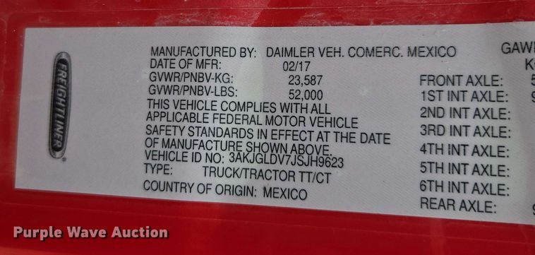 image for item FB9388 2018 Freightliner Cascadia125 semi truck