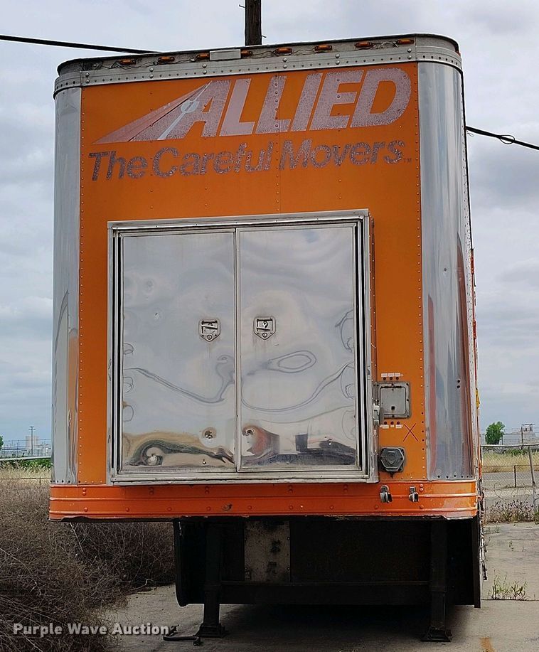 image for item IP9557 1997 Featherlite dry van trailer