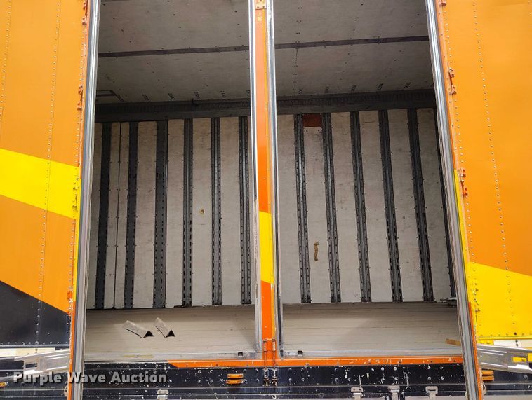 image for item IP9557 1997 Featherlite dry van trailer