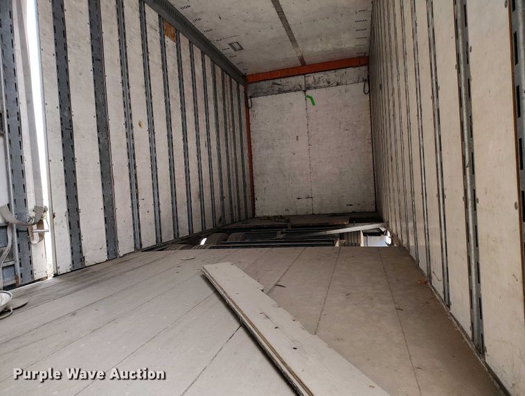 image for item IP9557 1997 Featherlite dry van trailer