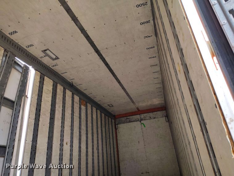 image for item IP9557 1997 Featherlite dry van trailer