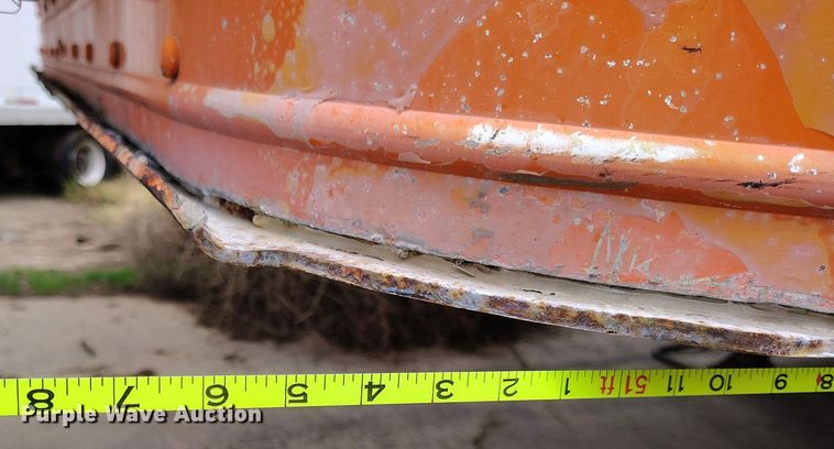 image for item IP9557 1997 Featherlite dry van trailer