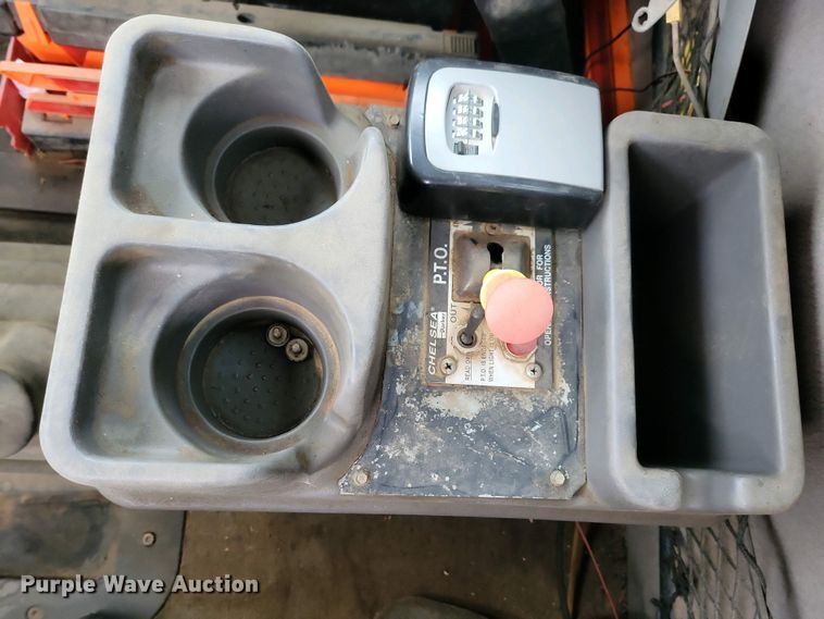 image for item NV9810 1998 Ford AT9522 semi truck