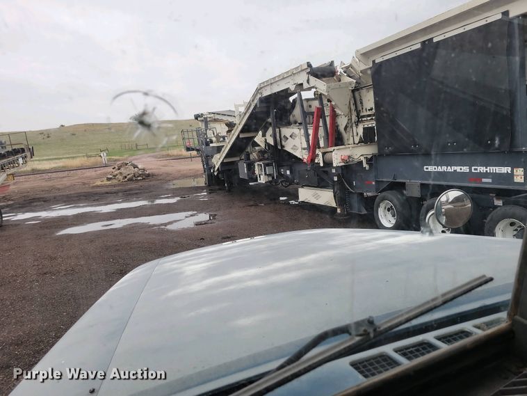 image for item NV9811 2003 Freightliner FLD semi truck