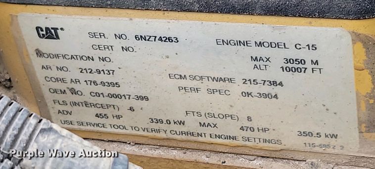 image for item NV9811 2003 Freightliner FLD semi truck