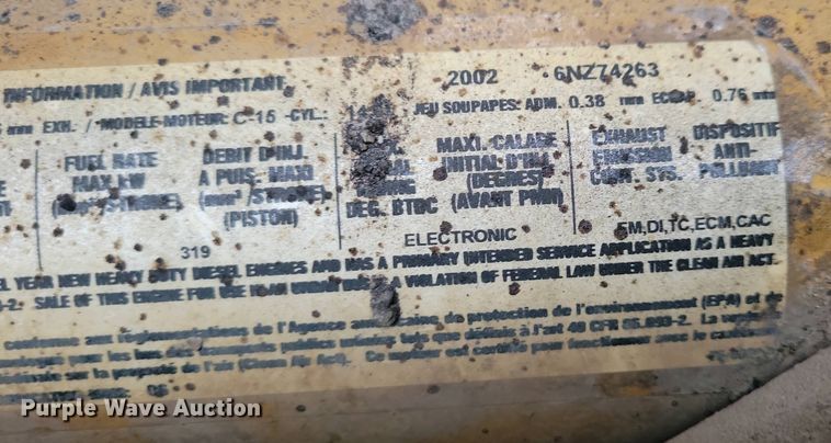 image for item NV9811 2003 Freightliner FLD semi truck