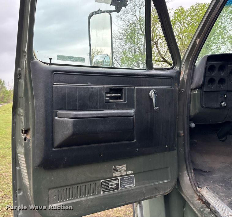 image for item OB9613 1987 Chevrolet C6500 fuel / lube truck