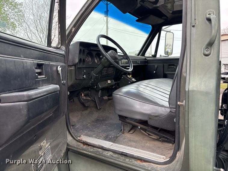 image for item OB9613 1987 Chevrolet C6500 fuel / lube truck