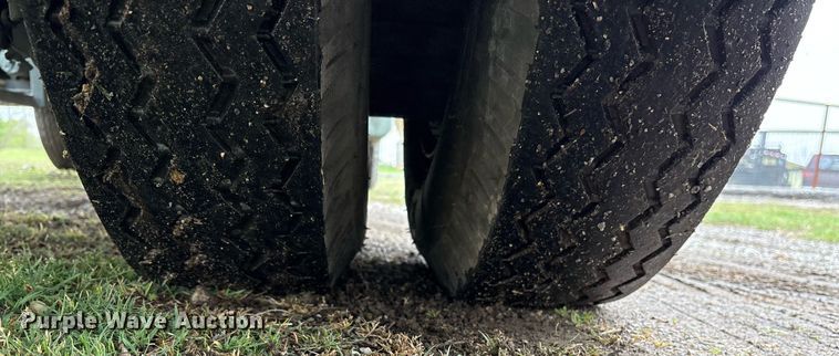 image for item OB9613 1987 Chevrolet C6500 fuel / lube truck