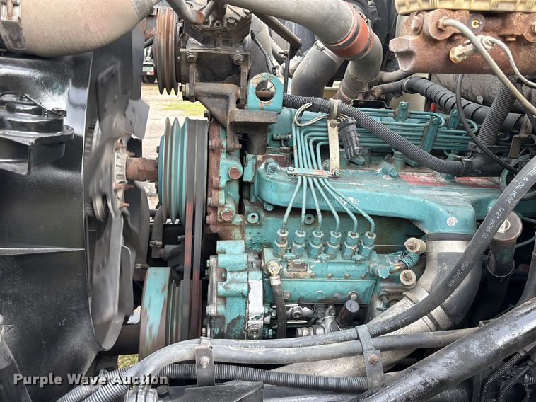 image for item OB9615 1993 International 4700 flatbed truck