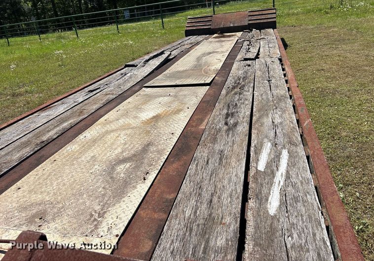 image for item OB9672 1989 Talbert TDW-30-SRG lowboy equipment trailer