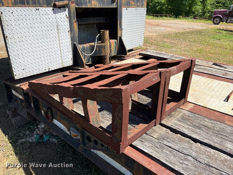 image for item OB9672 1989 Talbert TDW-30-SRG lowboy equipment trailer