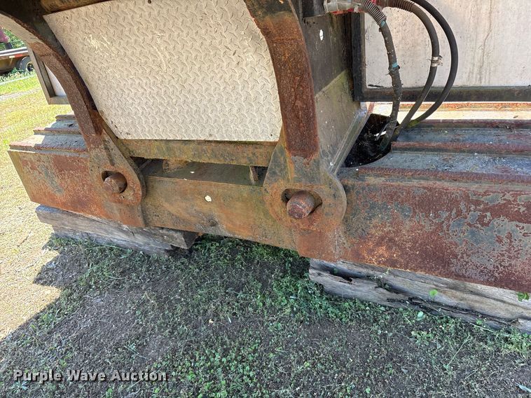 image for item OB9672 1989 Talbert TDW-30-SRG lowboy equipment trailer