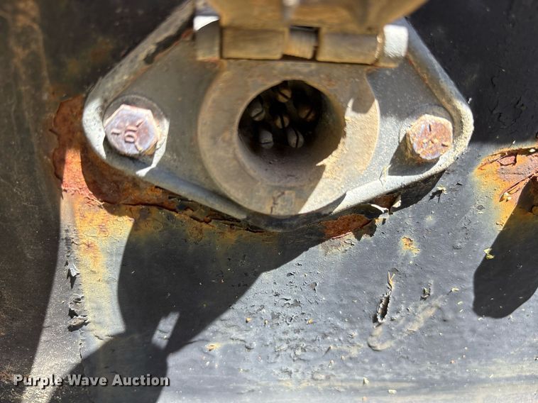 image for item OB9672 1989 Talbert TDW-30-SRG lowboy equipment trailer