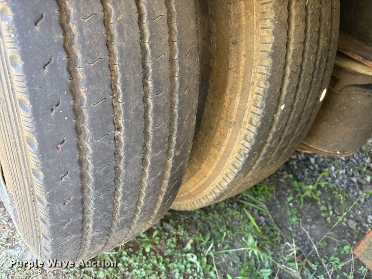 image for item OB9672 1989 Talbert TDW-30-SRG lowboy equipment trailer