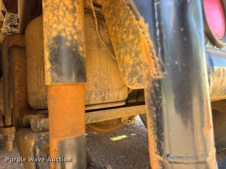 image for item OB9673 2007 International 5900i SFA winch truck