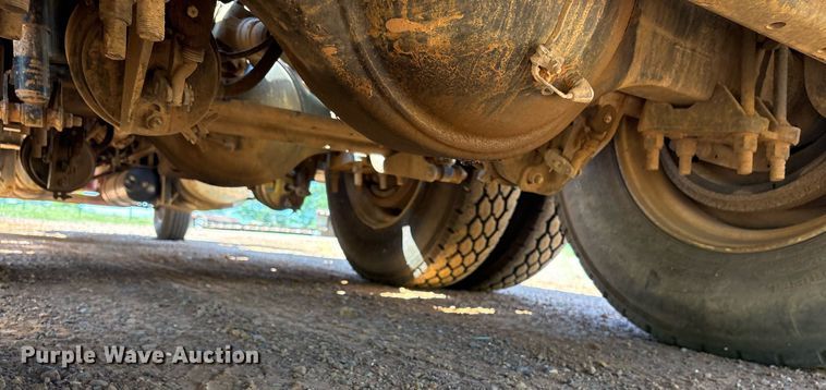 image for item OB9673 2007 International 5900i SFA winch truck