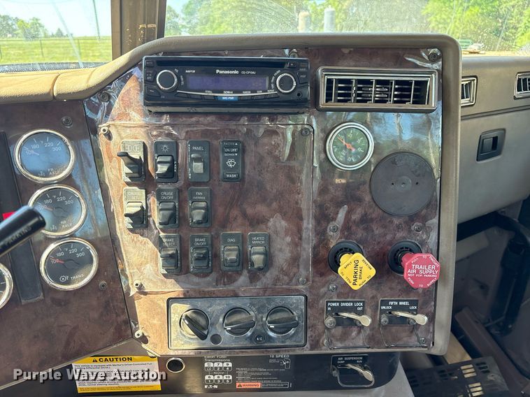 image for item OB9673 2007 International 5900i SFA winch truck