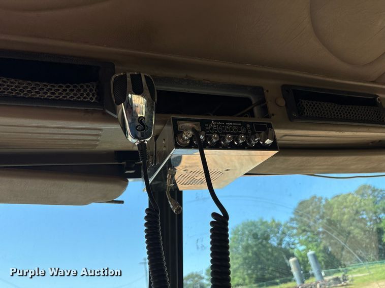 image for item OB9673 2007 International 5900i SFA winch truck