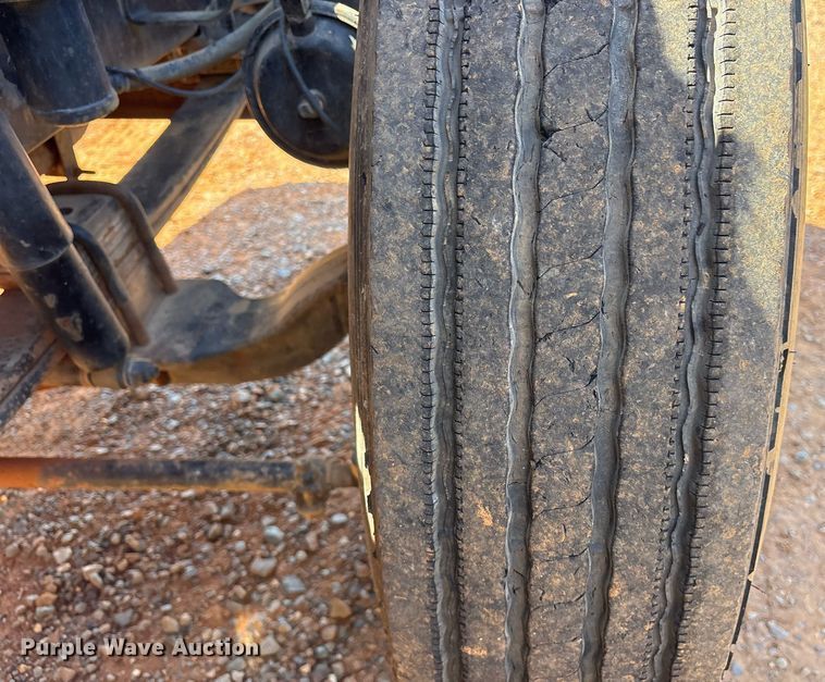 image for item OB9673 2007 International 5900i SFA winch truck