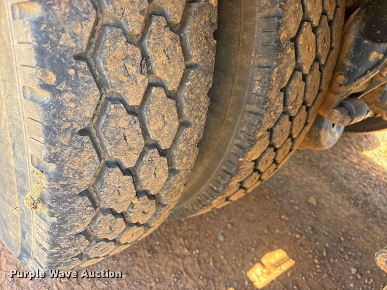 image for item OB9673 2007 International 5900i SFA winch truck