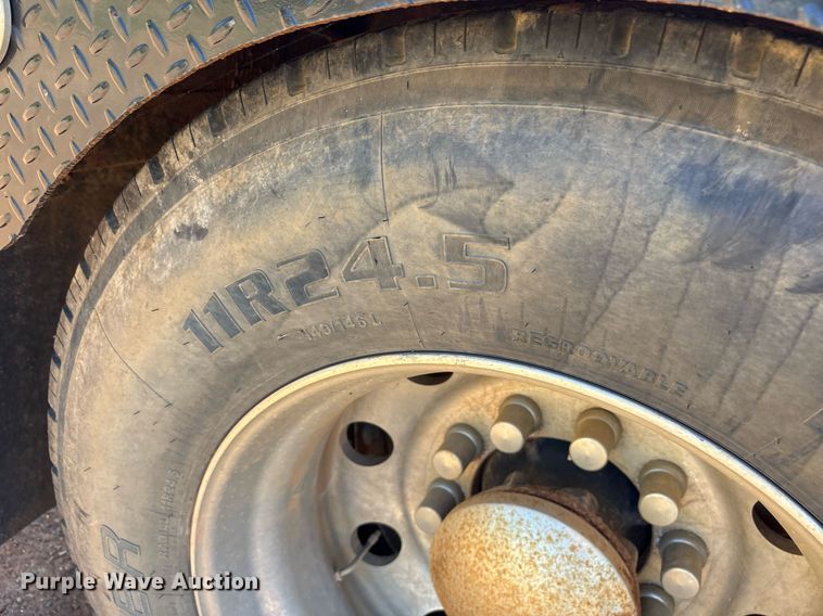 image for item OB9673 2007 International 5900i SFA winch truck