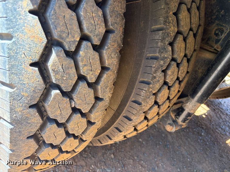 image for item OB9673 2007 International 5900i SFA winch truck