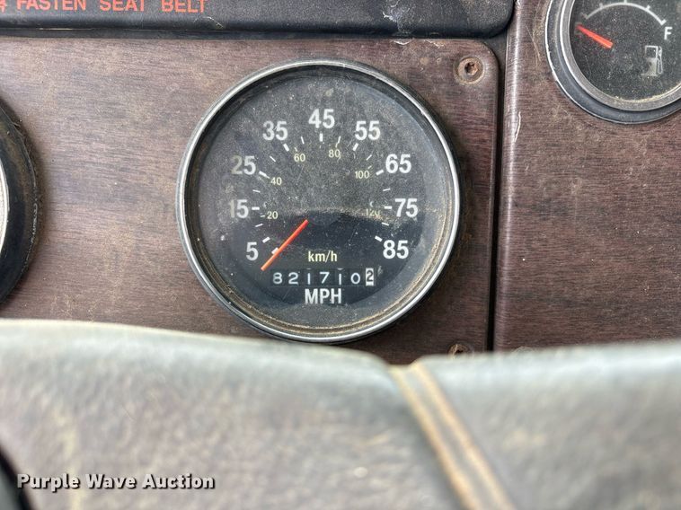 image for item OB9679 1991 Freightliner Conventional semi truck