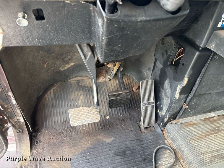 image for item OB9679 1991 Freightliner Conventional semi truck