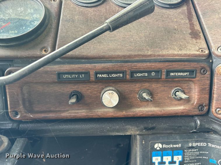 image for item OB9679 1991 Freightliner Conventional semi truck