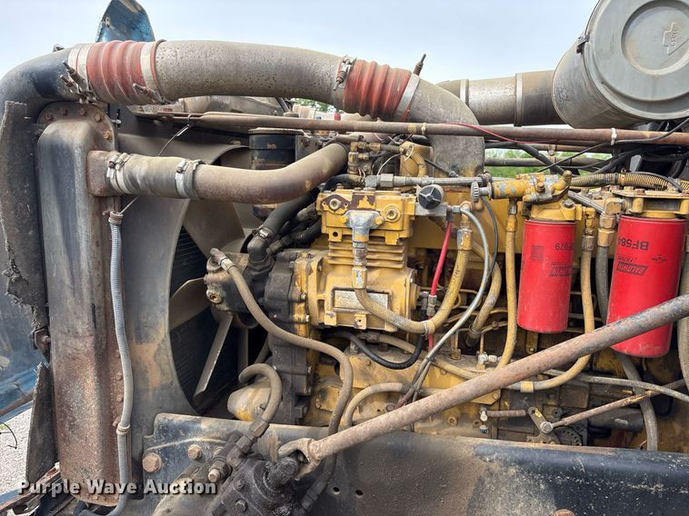 image for item OB9679 1991 Freightliner Conventional semi truck