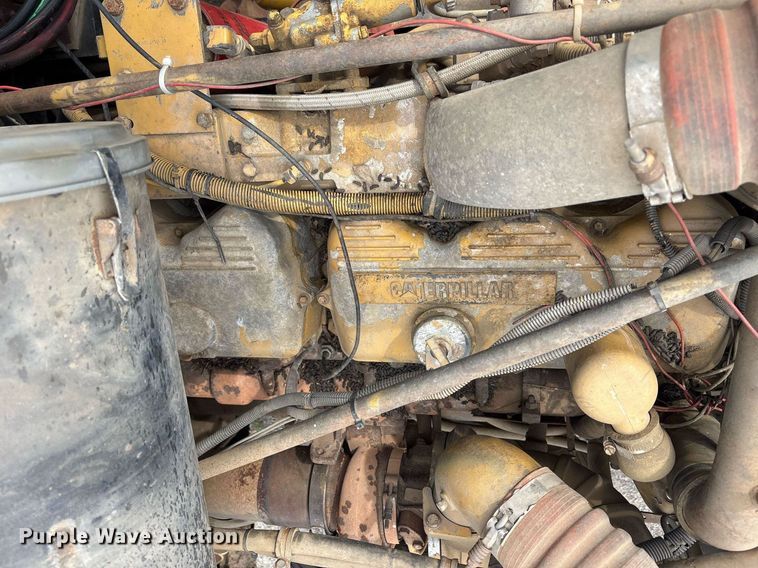 image for item OB9679 1991 Freightliner Conventional semi truck