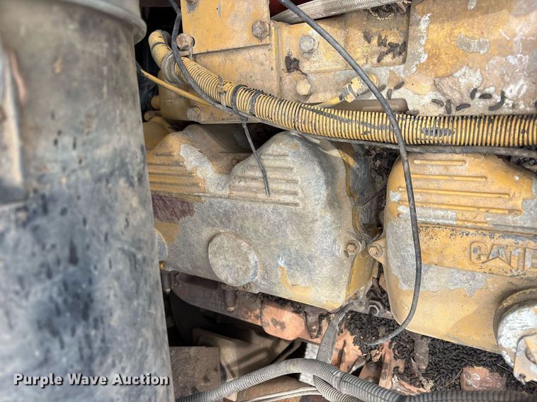 image for item OB9679 1991 Freightliner Conventional semi truck