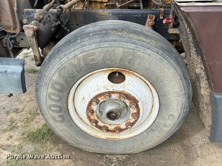 image for item OB9679 1991 Freightliner Conventional semi truck