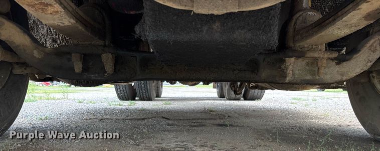 image for item OB9679 1991 Freightliner Conventional semi truck