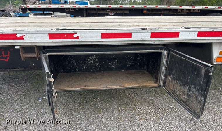 image for item OB9680 2013 Fontaine HG1CD22RSA drop deck trailer