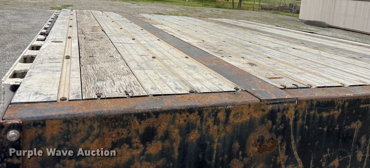 image for item OB9680 2013 Fontaine HG1CD22RSA drop deck trailer