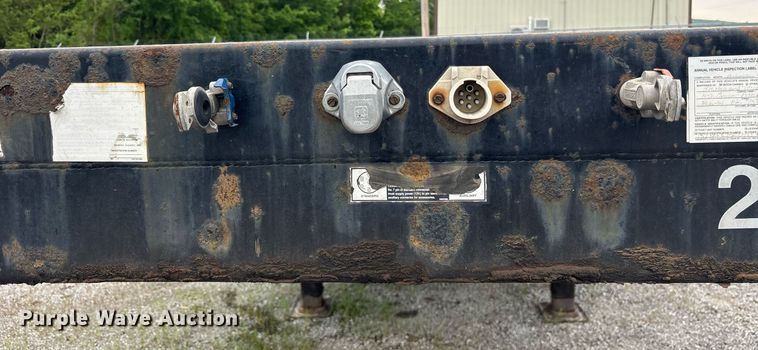 image for item OB9680 2013 Fontaine HG1CD22RSA drop deck trailer