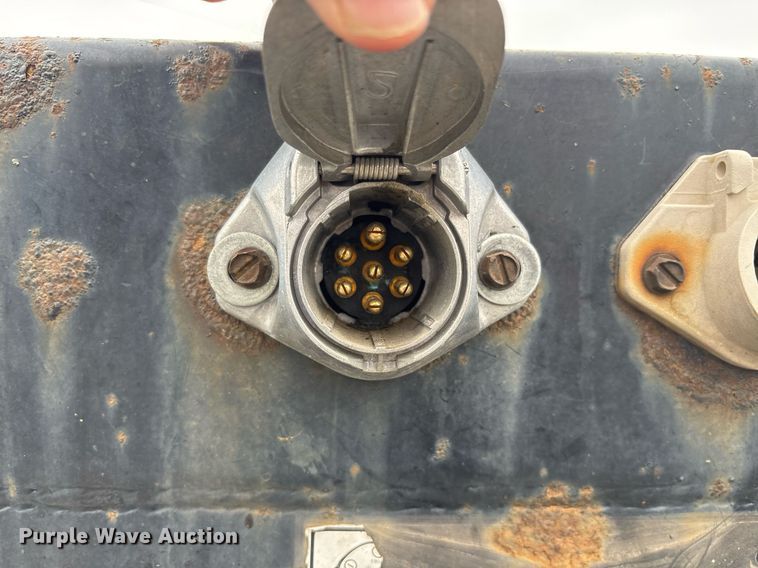 image for item OB9680 2013 Fontaine HG1CD22RSA drop deck trailer