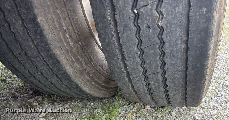 image for item OB9680 2013 Fontaine HG1CD22RSA drop deck trailer