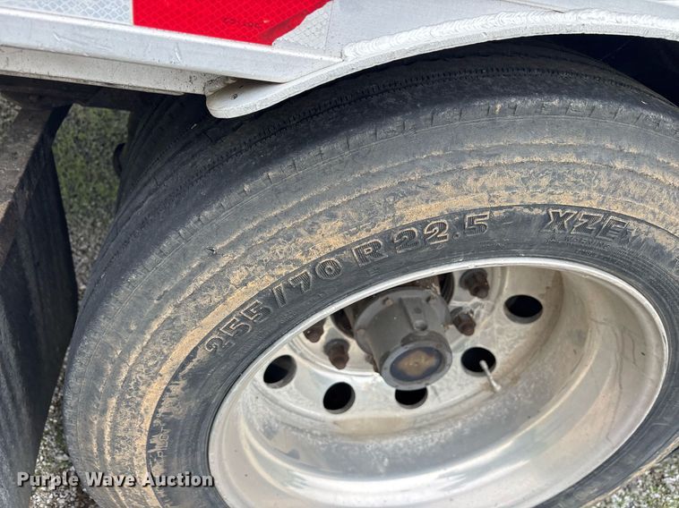 image for item OB9680 2013 Fontaine HG1CD22RSA drop deck trailer