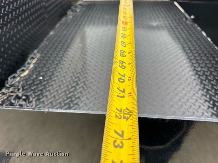 image for item OG9956 2009 International 4300 semi truck