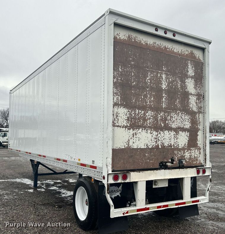 image for item OM9224 2005 Wabash dry van trailer