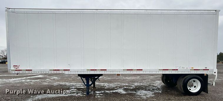 image for item OM9224 2005 Wabash dry van trailer