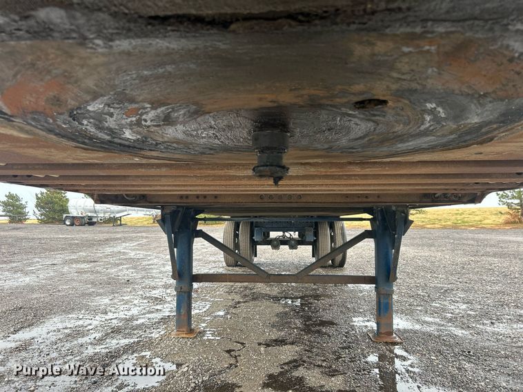 image for item OM9224 2005 Wabash dry van trailer