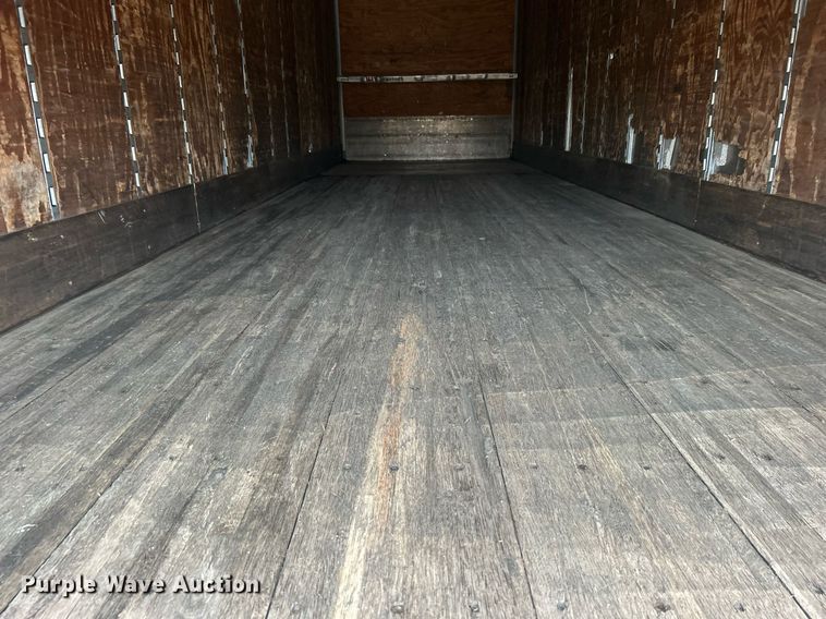 image for item OM9224 2005 Wabash dry van trailer