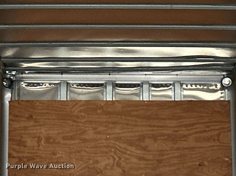 image for item OM9224 2005 Wabash dry van trailer