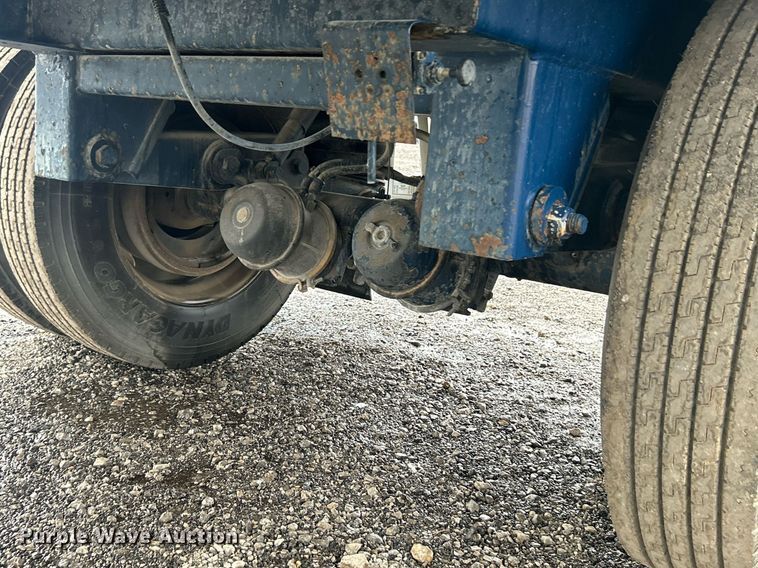 image for item OM9224 2005 Wabash dry van trailer